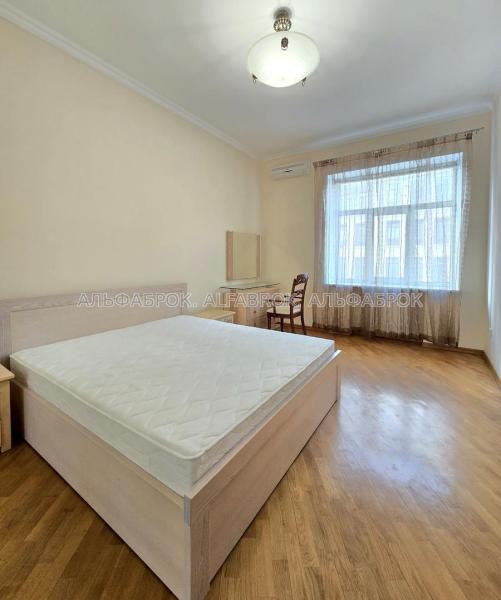 Продам 3-комнатную квартиру