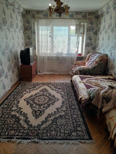 Продам 3-кімнатну квартиру