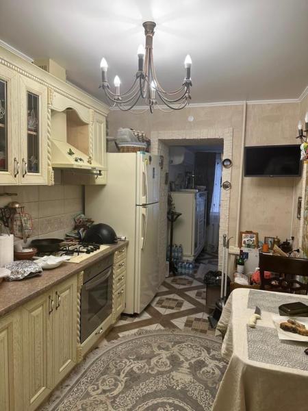 Продам 3-кімнатну квартиру