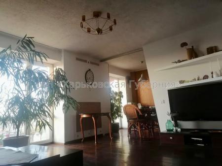 Продам 3-комнатную квартиру
