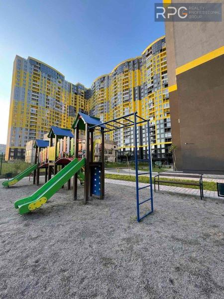 Продам 3-кімнатну квартиру, ЖК Медовий