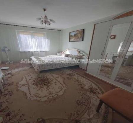 Продам 2-комнатную квартиру