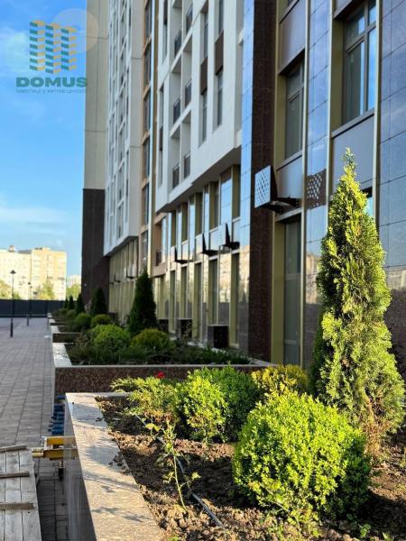 Продам офіс в офісному центрі