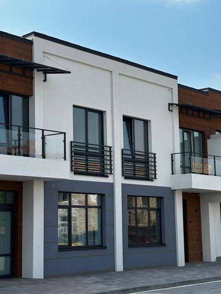 Продам 2-поверховий таунхаус, КГ&nbsp;City&nbsp;Villa&nbsp;Club