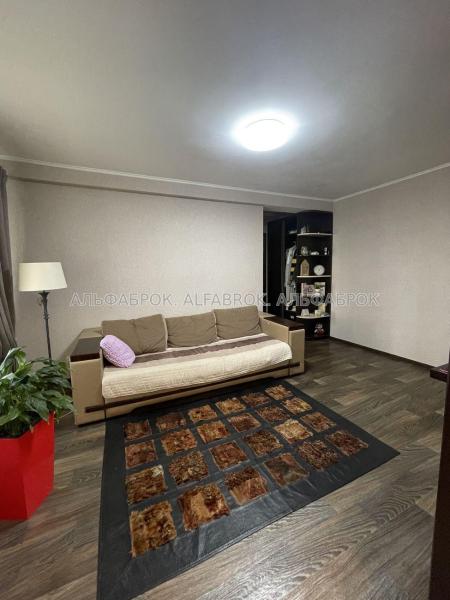 Продам 2-кімнатну квартиру