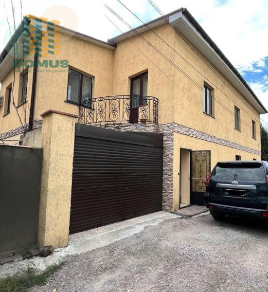 Продам 2-поверховий будинок
