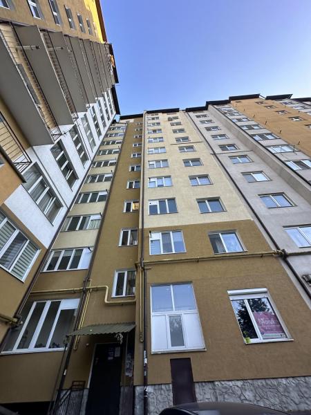 Продам 3-кімнатну квартиру в новобудові