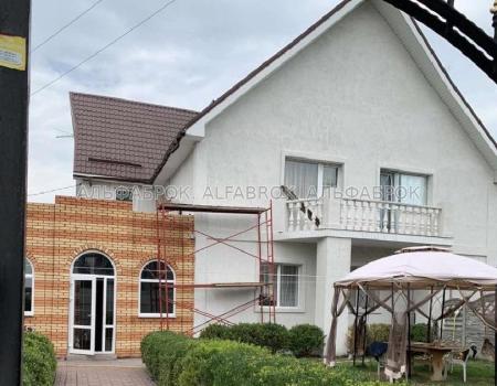 Продам 2-этажный дом