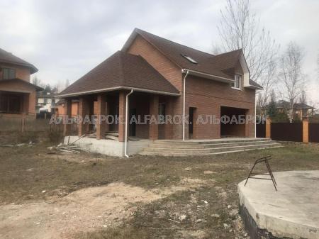 Продам 3-поверховий будинок
