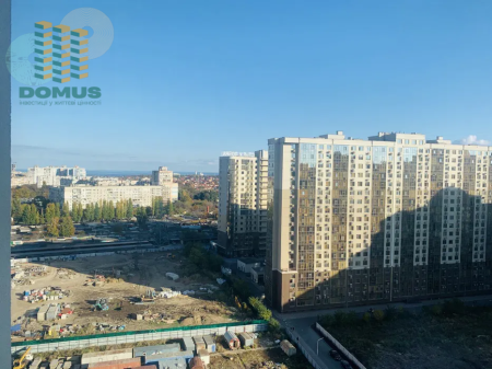 Продам 2-кімнатну квартиру, ЖК «П'ятдесят шоста перлина»