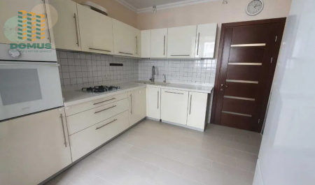 Продам 2-кімнатну квартиру, ЖК «Вернісаж»