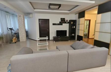 Продам 2-комнатную квартиру