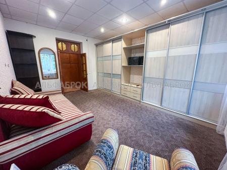 Продам 2-кімнатну квартиру