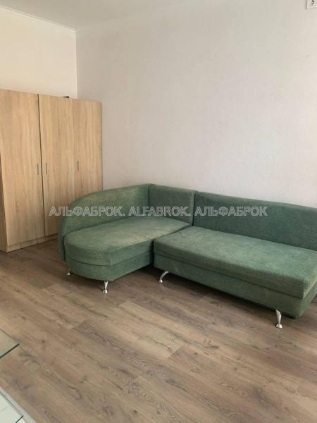 Продам квартиру-студію