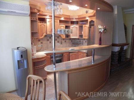 Сдам 3-комнатную квартиру в новостройке