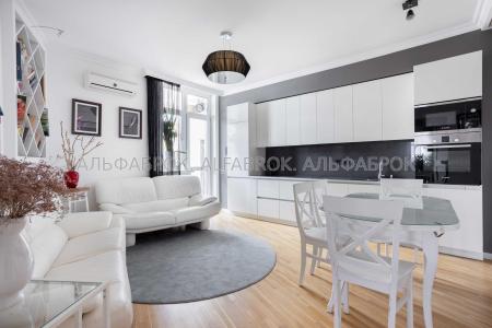 Продам 4-комнатную квартиру