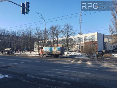 Продам торгівельне приміщення