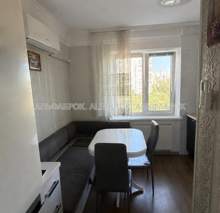 Продам 1-комнатную квартиру