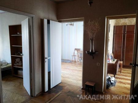 Продам 3-комнатную квартиру