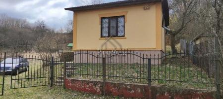 Продам дачний будинок