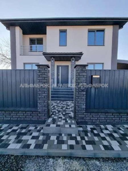 Продам 2-поверховий будинок