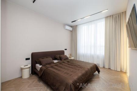 Продам 3-комнатную квартиру в новостройке, ЖК&nbsp;Каховская