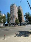 Продам 4-кімнатну квартиру, 184 м², без ремонту