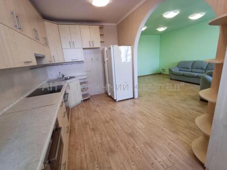 Продам 3-кімнатну квартиру