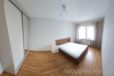 Сдам 3-комнатную квартиру в новостройке