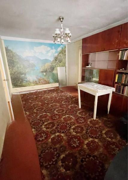 Продам 2-кімнатну квартиру