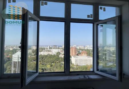 Продам 3-кімнатну квартиру, ЖК «Чотири сезони»