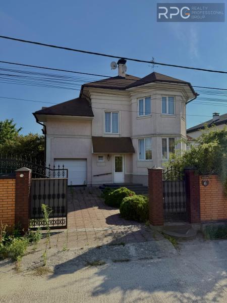 Продам 2-поверховий будинок
