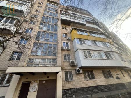 Продам 4-кімнатну квартиру