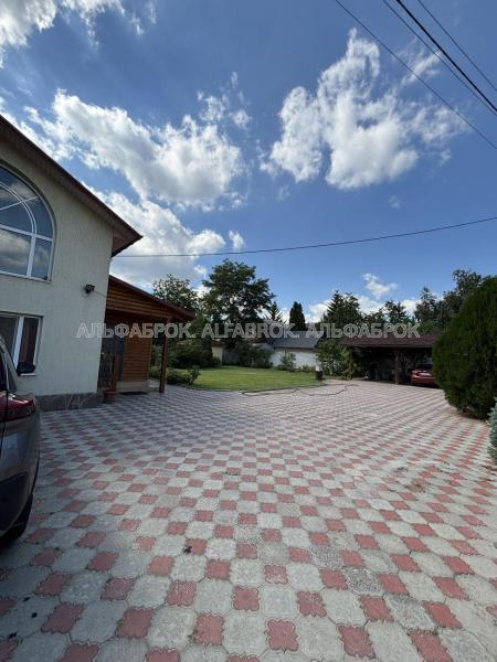 Продам 2-этажный дом