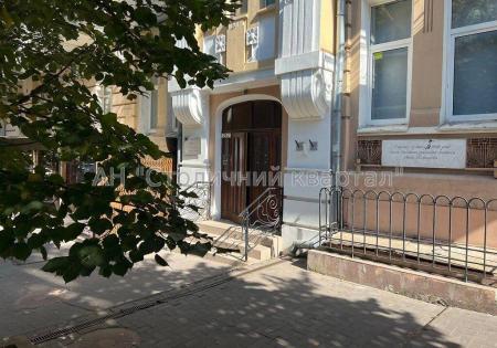 Здам 4-кімнатну квартиру