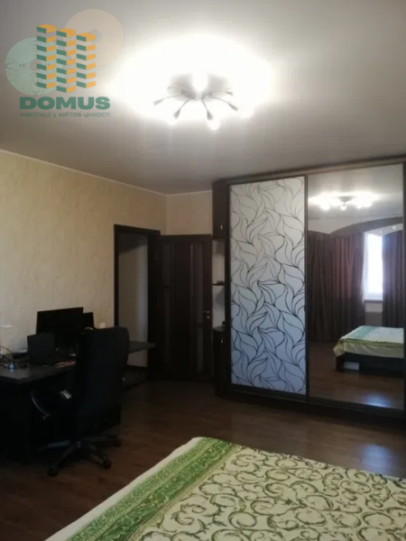 Продам 3-кімнатну квартиру, ЖК «Вернісаж»