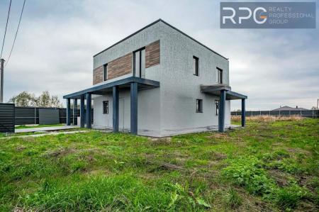 Продам 2-поверховий будинок