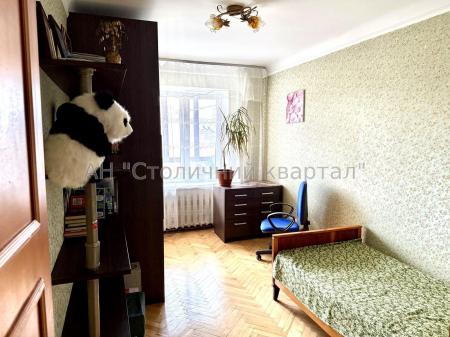 Продам 4-комнатную квартиру
