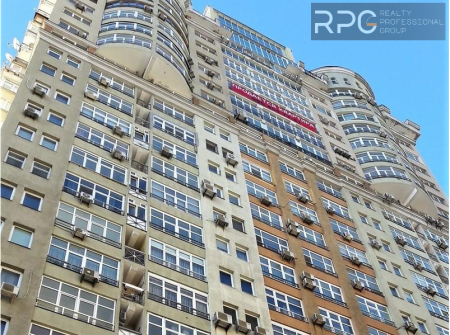 Продам 7-кімнатну квартиру
