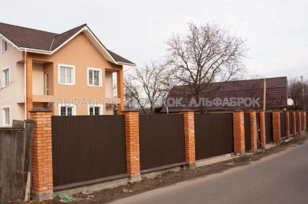 Продам 3-поверховий будинок
