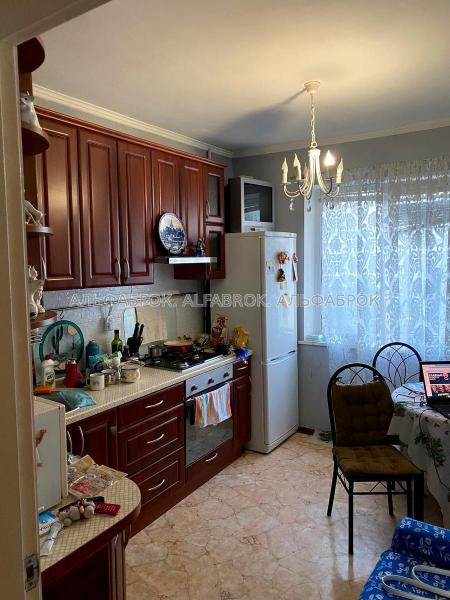 Продам 3-кімнатну квартиру