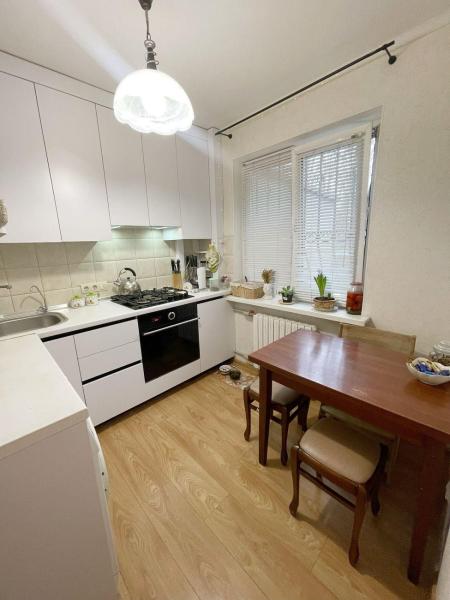 Продам 2-кімнатну квартиру