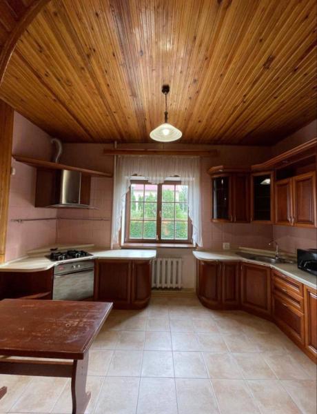 Продам 3-этажный дом