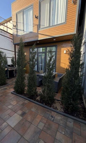 Продам 2-поверховий будинок