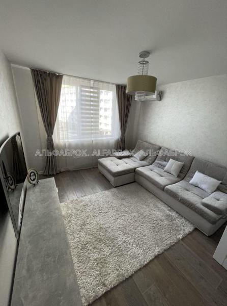 Продам 3-кімнатну квартиру, ЖК Теремки