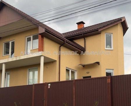 Продам 3-этажный дом