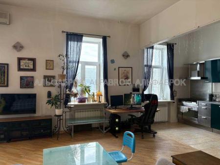 Продам квартиру-студію