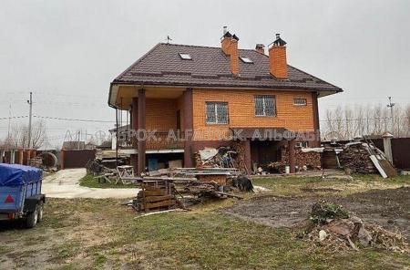 Продам 2-поверховий будинок