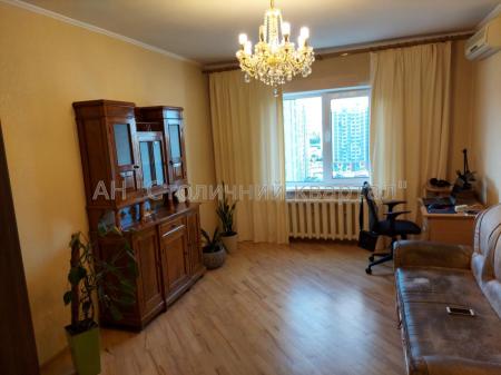 Продам 3-кімнатну квартиру