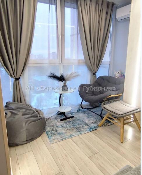 Продам 4-комнатную квартиру